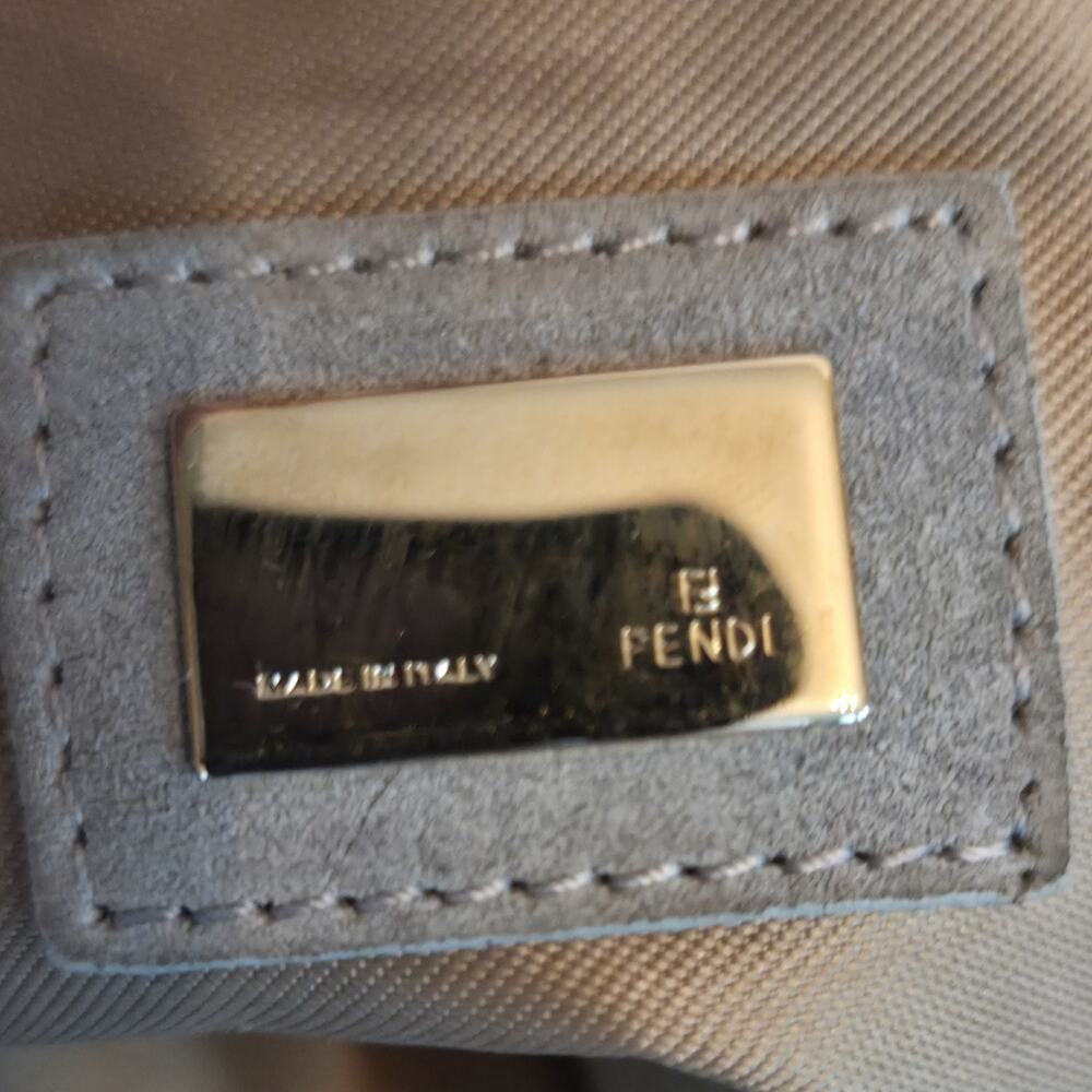 Authentic Vintage Fendi Zucchino Suede Baguette Shoulder Bag Beige Gold Hardware - Picture 9 of 11